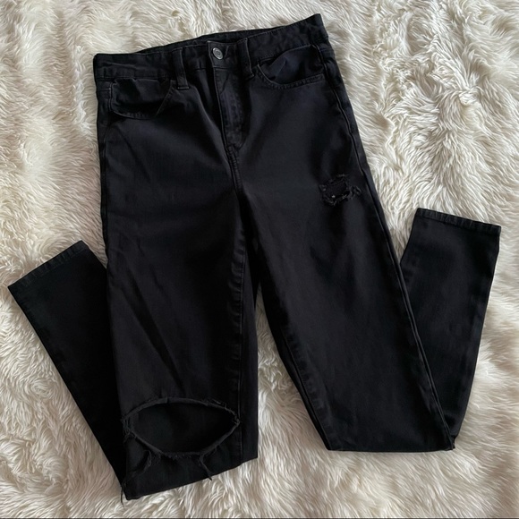 American Eagle Outfitters Denim - American Eagle Black Distress Super Hi-Rise Jegging Size 4
